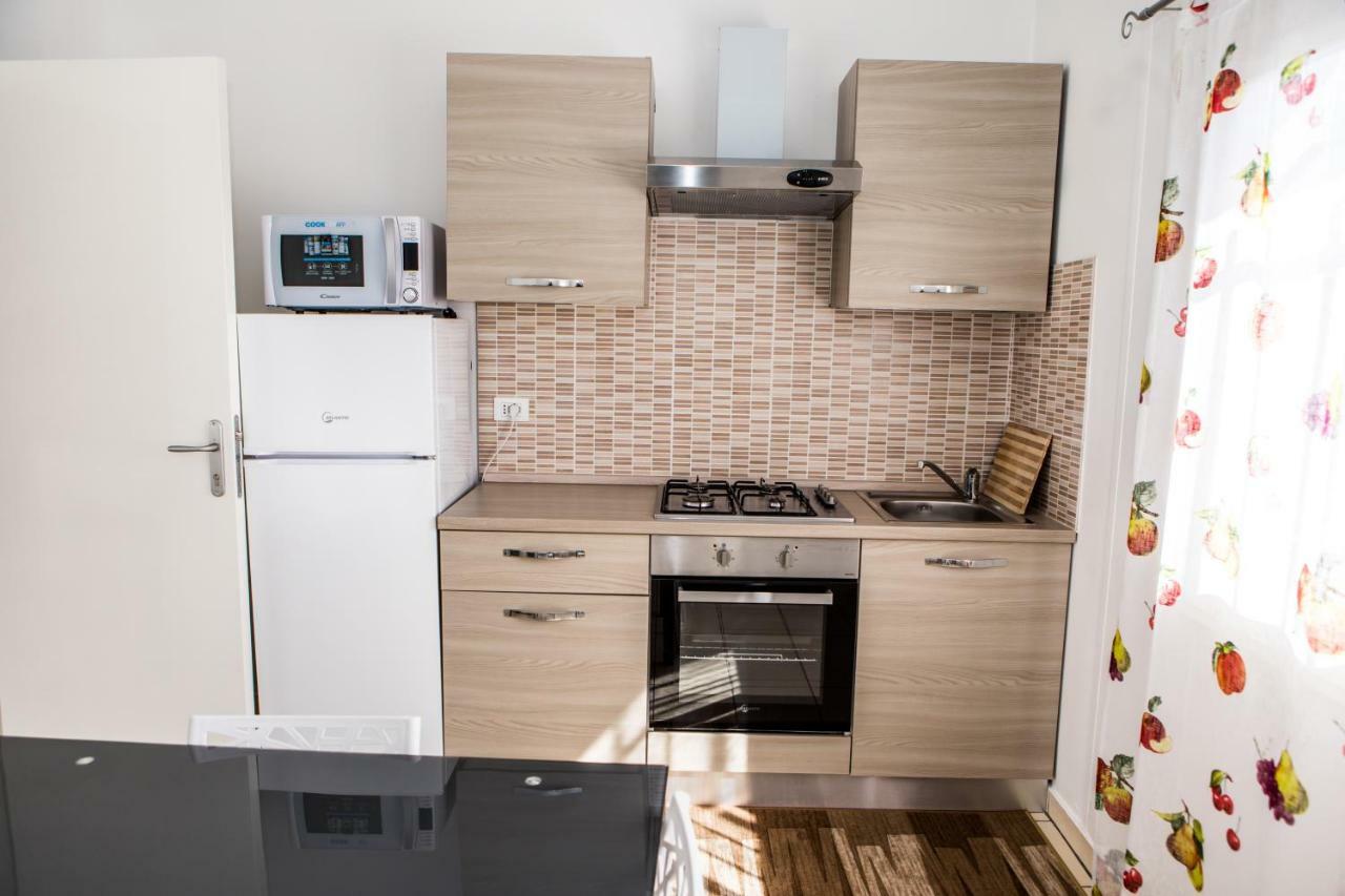 Veda Elegant Rooms Фиумефредо ди Сицилия Екстериор снимка